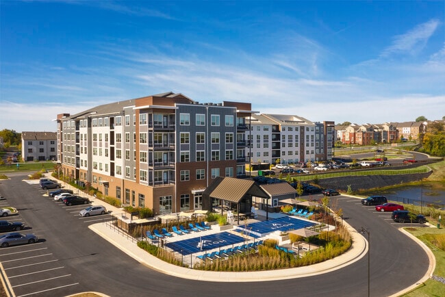 Building Photo - Axiom Cabin Branch