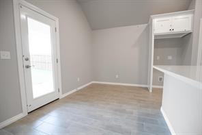 Building Photo - 13045 NE 9th St