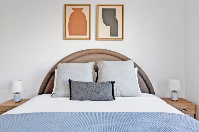 Building Photo - 1530 Belmont Ave