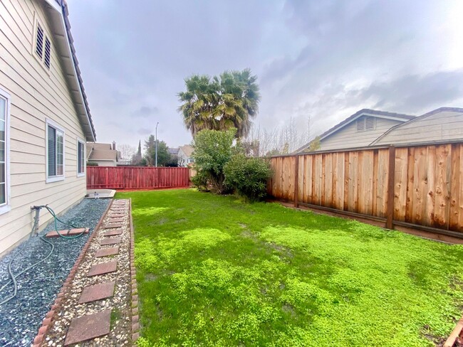 Building Photo - Remodeled 3-Bedroom Home - Fremont!