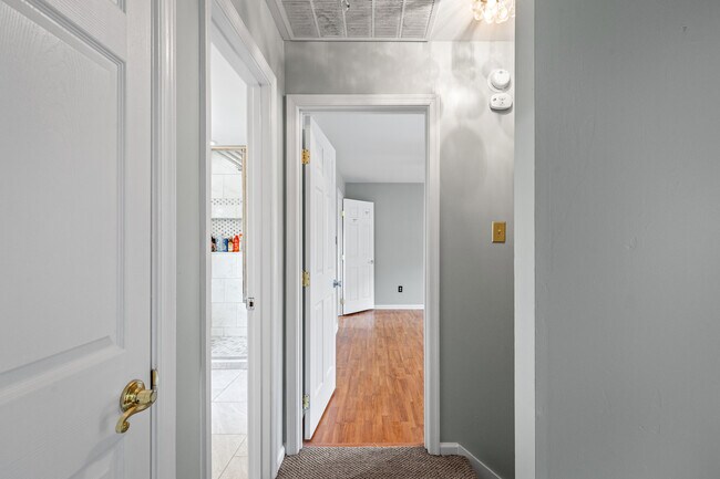 Building Photo - 1114 Collingwood Dr