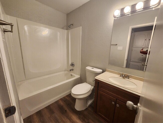 Building Photo - 3 BR/2BA | Renovated Single Family Home | 2-Car Garage | Fenced backyard