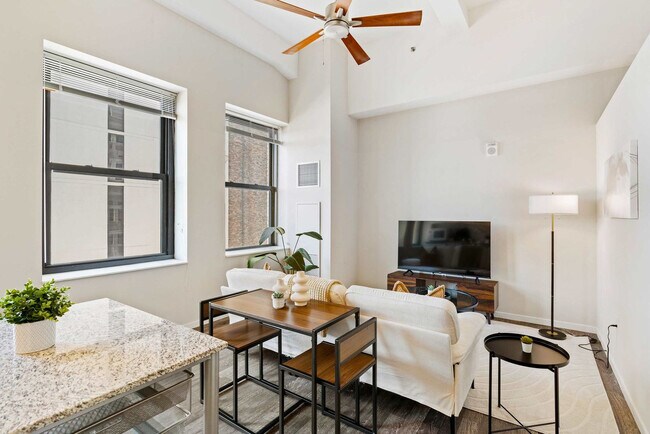 Building Photo - 309 Vine St