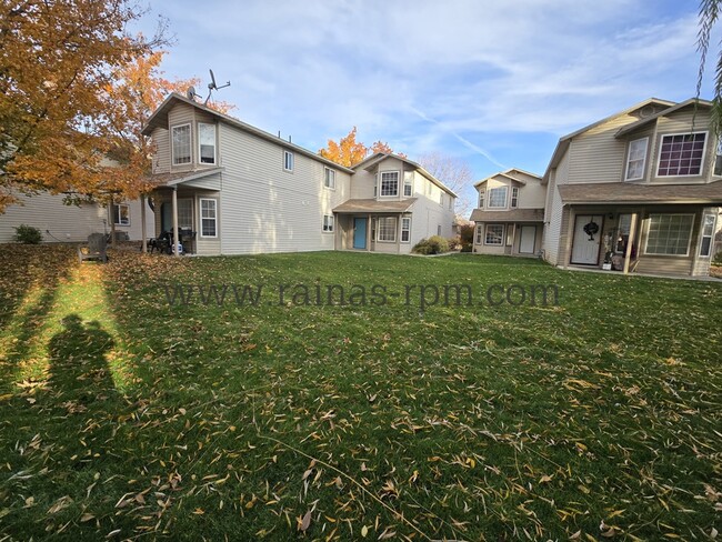 Building Photo - 1885 N Allumbaugh St