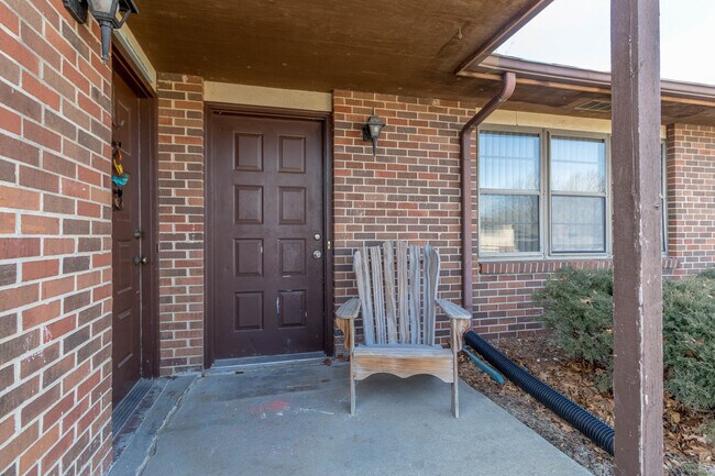 Building Photo - 1617-1619 Handley Place