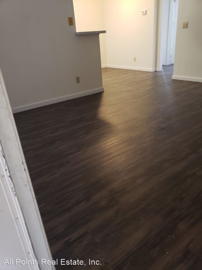 Building Photo - 4828 Art St