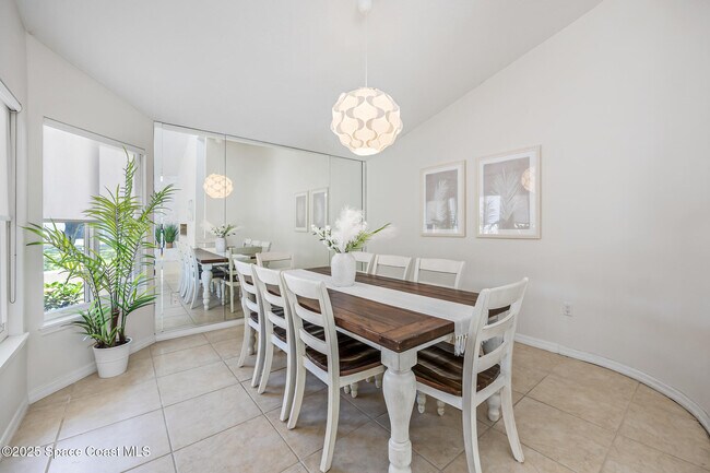 Building Photo - 3070 Rio Plumosa N