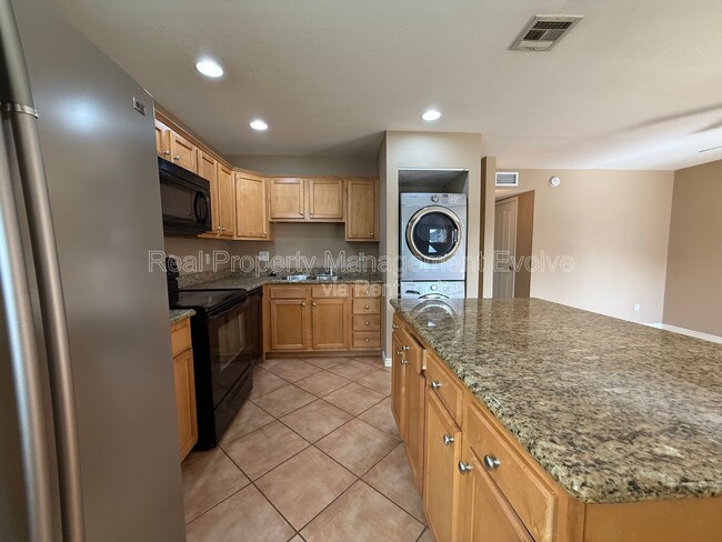 Building Photo - 12440 N 20th St