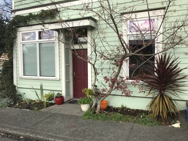 Building front - 1556 Northwest Ballard Way