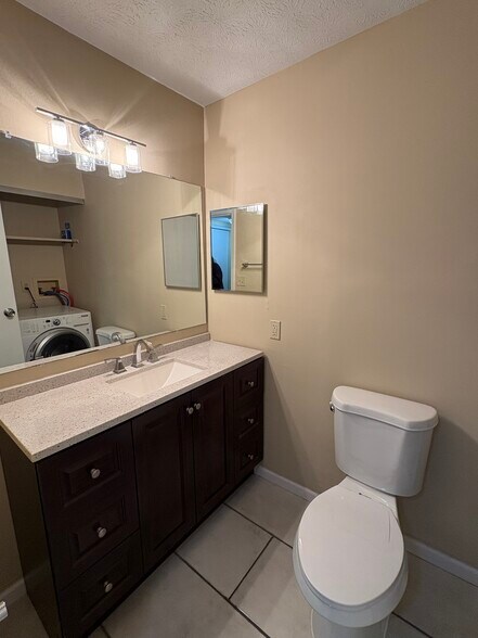 Building Photo - 1440 Slade Ave