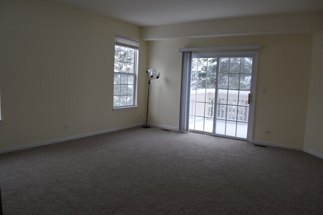 Building Photo - 857 Stuarts Dr