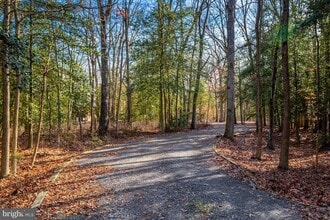 Building Photo - 1322 Commissioners Rd