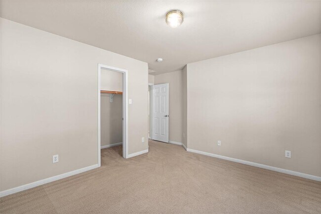 Building Photo - 1322 Tumbling River Dr