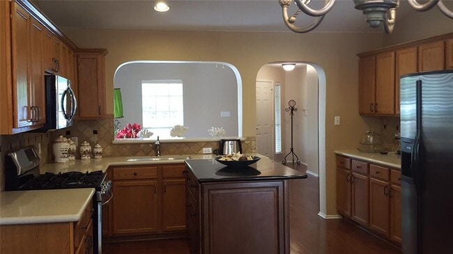 Building Photo - 4831 Mather