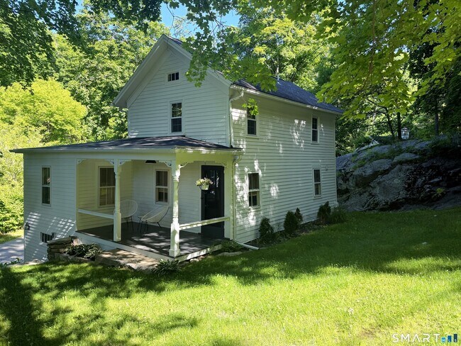 Building Photo - 25 E Shore Rd