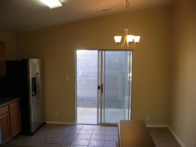 Building Photo - 10905 Serpentine Court NW