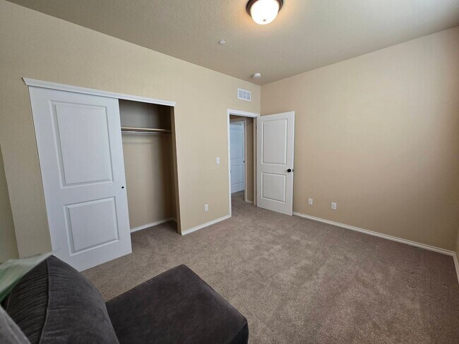 Building Photo - 6603 W 3rd St