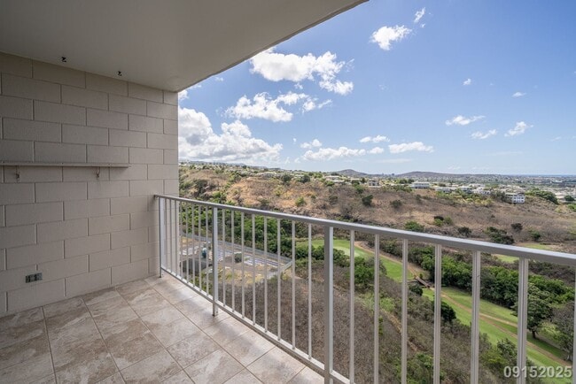 Building Photo - Remodeled 2BR/2BA/2 Covered Parking stalls...
