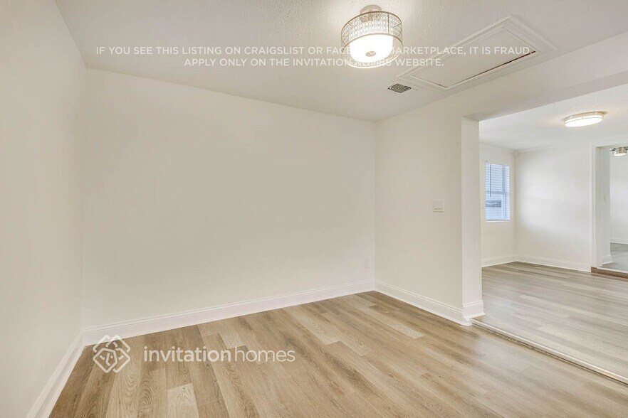 Building Photo - 4595 Colonial Ave