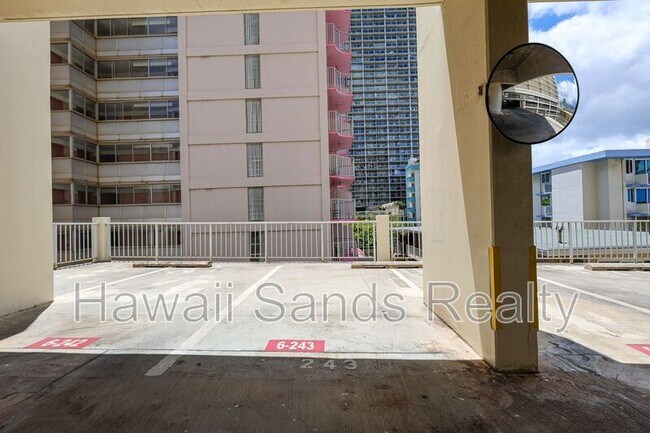 Building Photo - 444 Nahua St