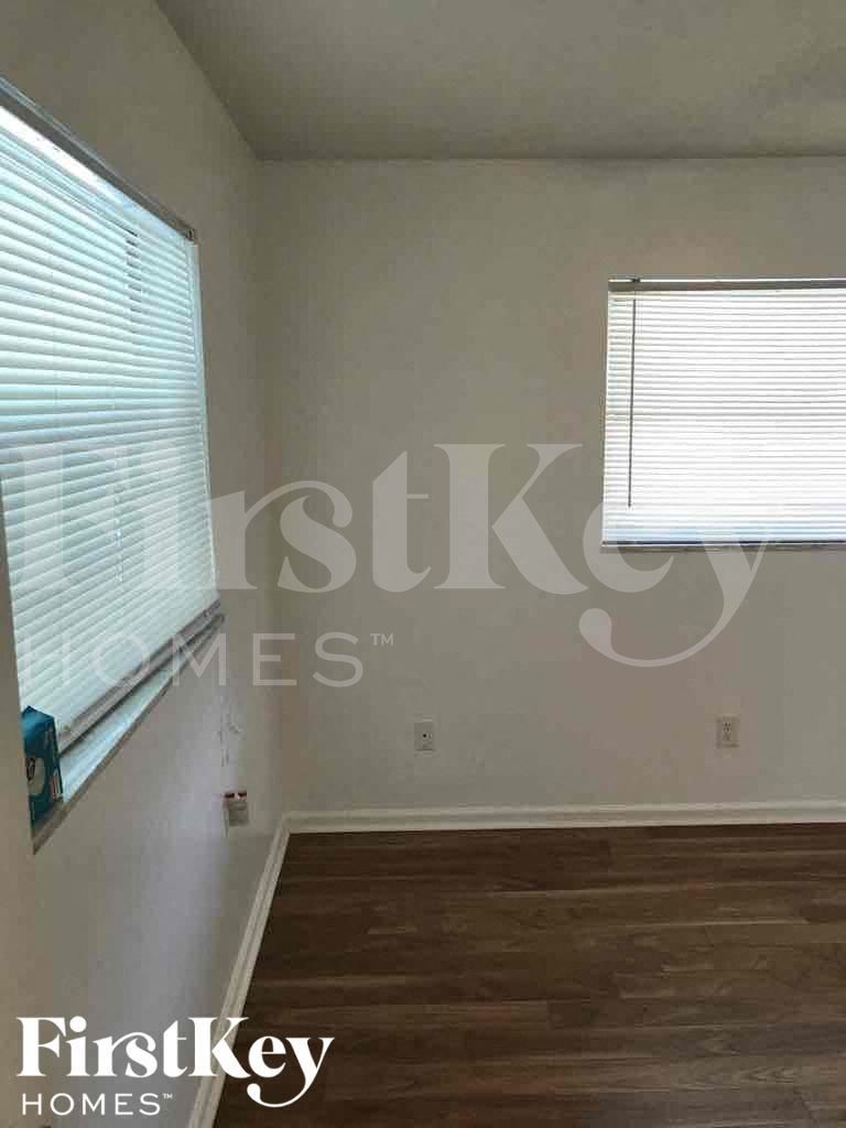 Building Photo - 844 Date Palm Dr