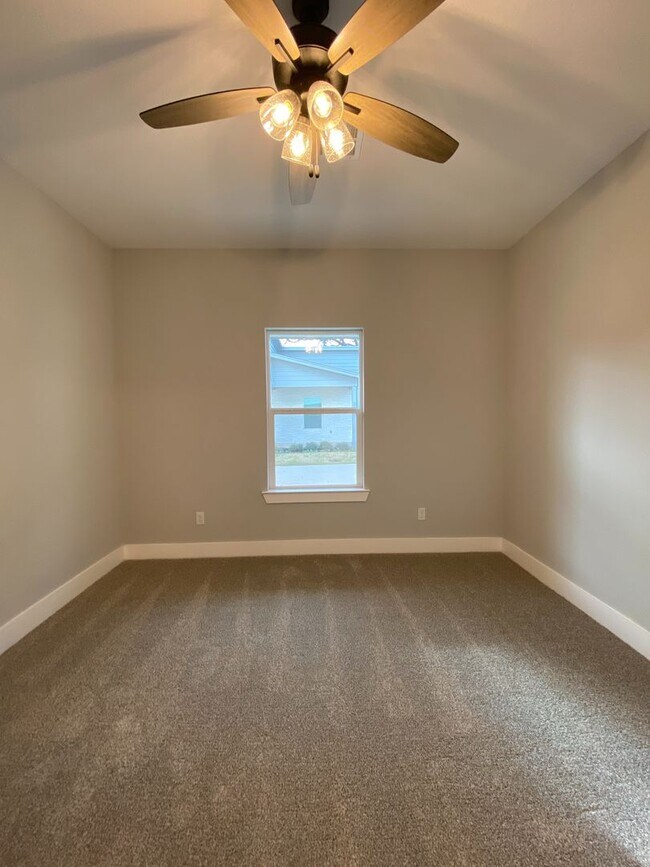 Building Photo - Luxury Cottage in Downtown Waco *Leasing S...