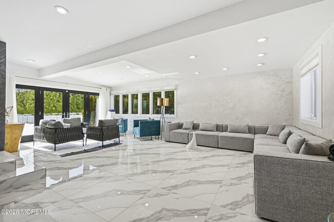 Building Photo - 107 Grant Ave