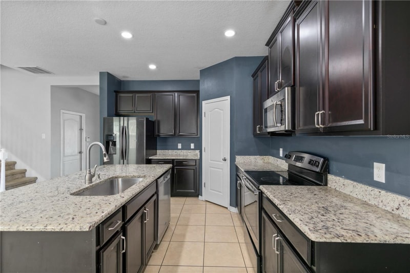 Building Photo - 2572 Limerick Cir