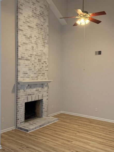 Building Photo - 9453 Kings Falls Dr