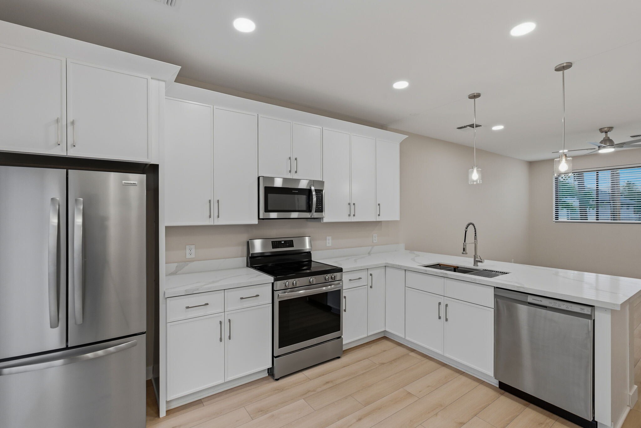 Building Photo - 1222 E Diamond St