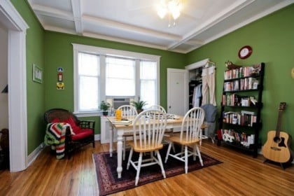 Living room - 543-553 W. Wellington