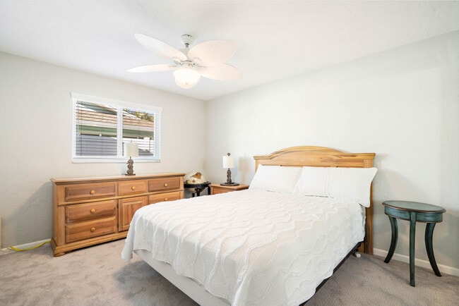 Building Photo - 3003 W Vina Del Mar Blvd