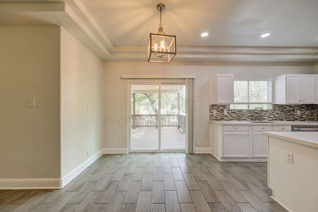 Building Photo - 16608 Shipshaw River Dr