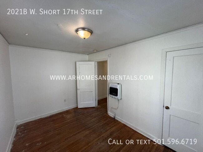 Building Photo - 2021 W Short 17th St