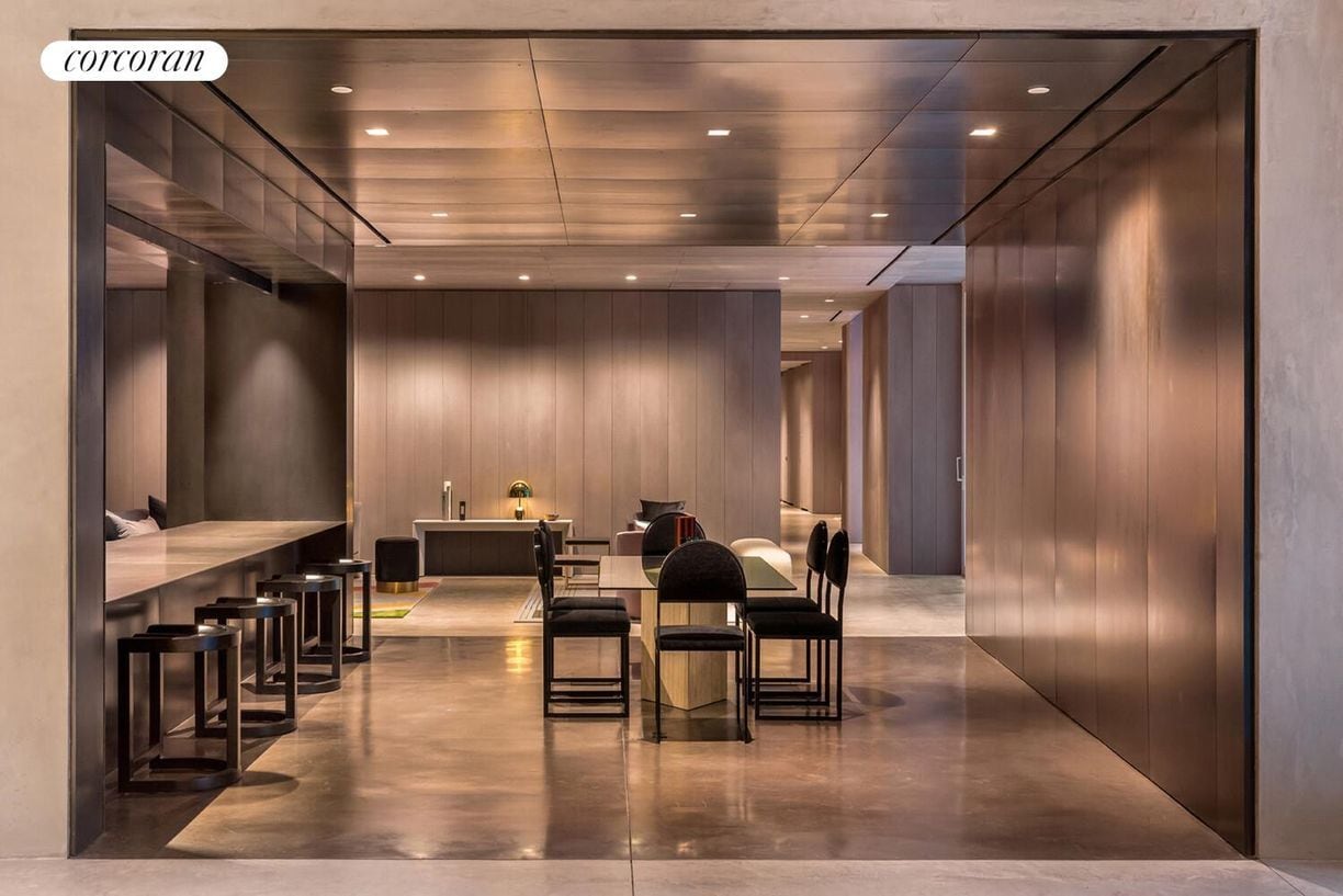 Building Photo - 121 E 22nd St