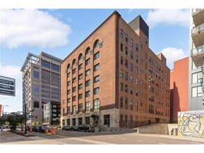 Building Photo - 250 Park Ave