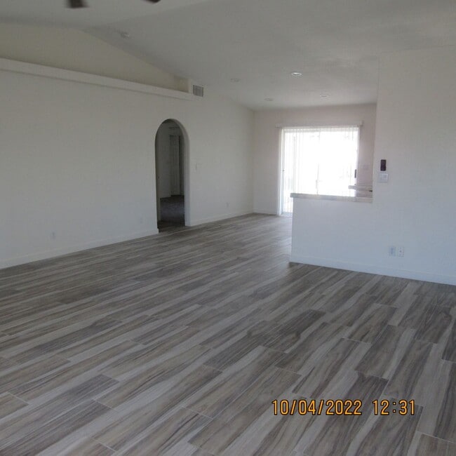 Building Photo - 970 San Juan Ln