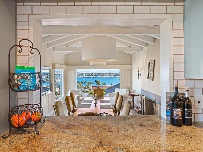 Building Photo - 945 Harbor View Dr