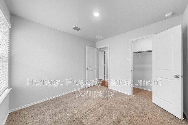 Building Photo - 4522 Meerkat Dr