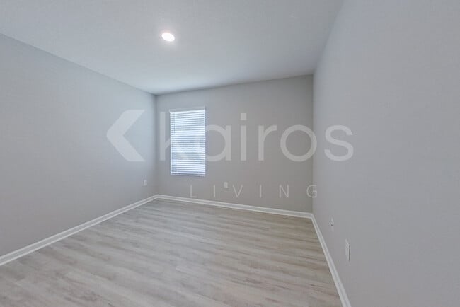 Building Photo - 160 Swallowtail Ln