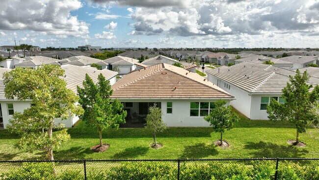 Building Photo - 11740 SW Aquila Wy