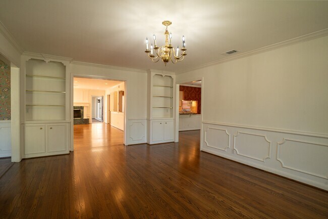 Building Photo - 12127 Tara Dr