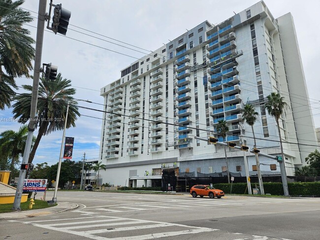 Building Photo - 13499 Biscayne Blvd