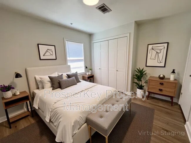 Building Photo - 703 Briarcliff Rd