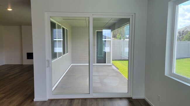 Building Photo - Brand New 3-Bedroom Home In Eagle Ridge