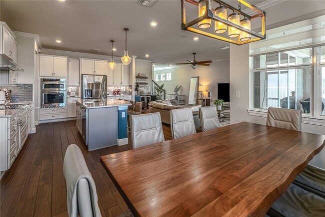 Building Photo - 4658 Greenway Dr