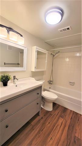 Building Photo - 2118 Warnford Pl