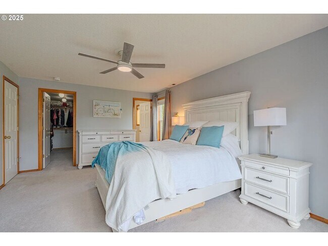Building Photo - Spacious 4BR, 3 Bath House in Felida