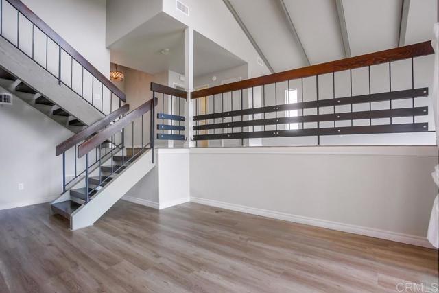 Building Photo - 2635 San Clemente Terrace