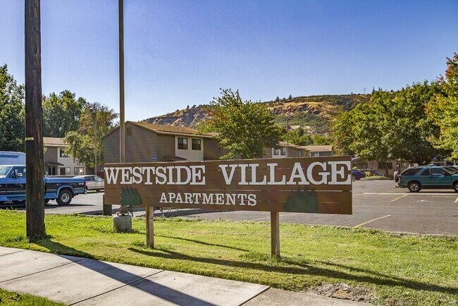 Building Photo - 2812 W 7th St